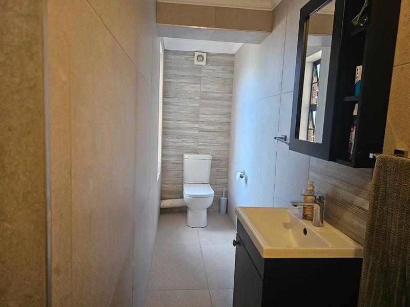 8 Bedroom Property for Sale in Mossel Bay Central Western Cape